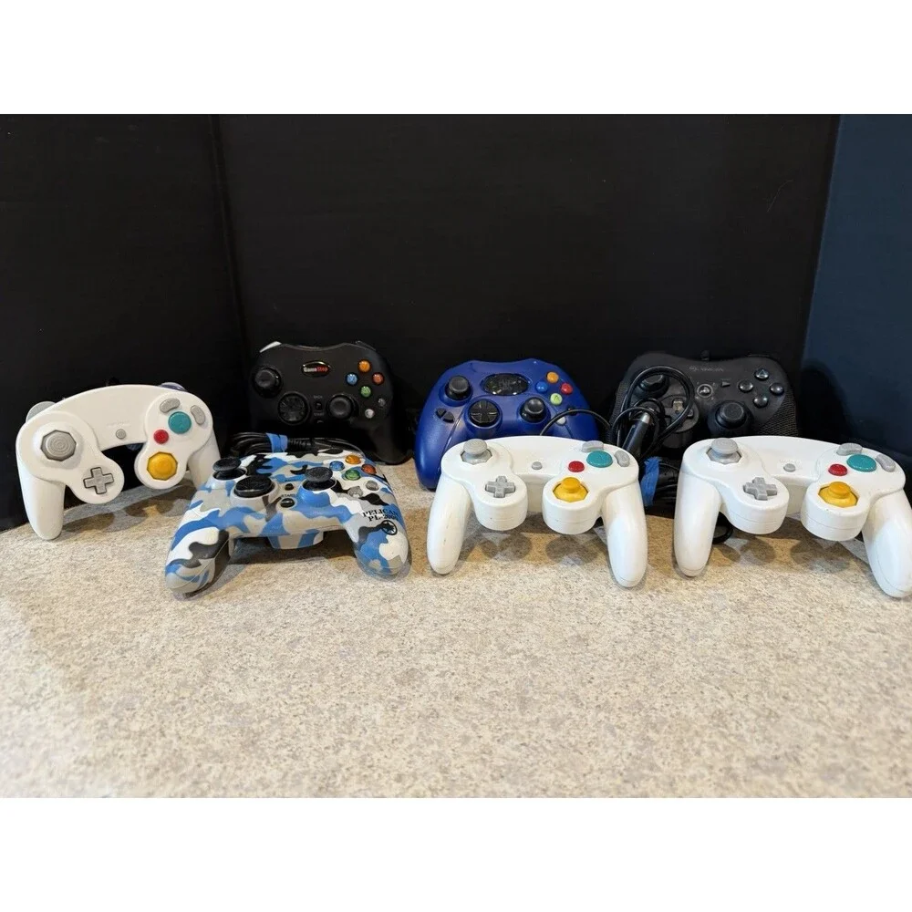 Lot of 7 Mixed Video Game Controllers GameCube Xbox PS Untested Pelican GameStop